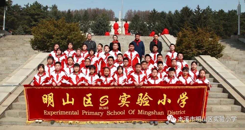 2f3ba046ca2a4af3a9fbe6de5a7127cb.jpg